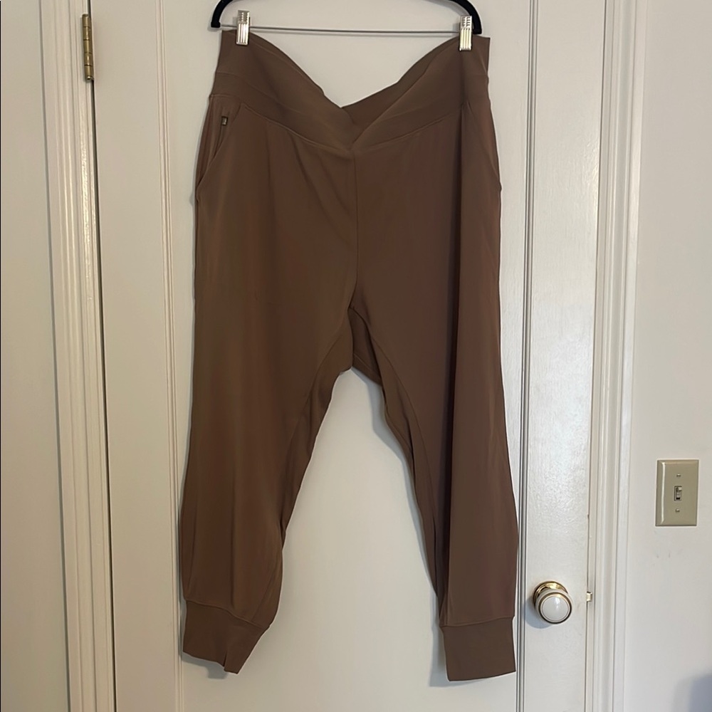 Athleta Brown Joggers 2X EUC